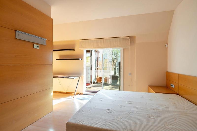 Foto 1e60b61c-b823-4927-af89-eb87c7aecd23. Rent penthouse with heating in Putget - Farró Barcelona