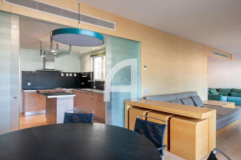 Foto a8c2d652-ee99-4b4d-a026-57622ebf17c0. Rent penthouse with heating in Putget - Farró Barcelona