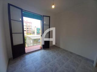 Miete Studiowohnung  Carrer del comte urgell. Con ascensor y servicio de portería