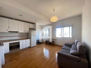 Location Appartement  Carrer de llobet i vall-llosera. Amueblado y cocina equipada con electrodomésticos