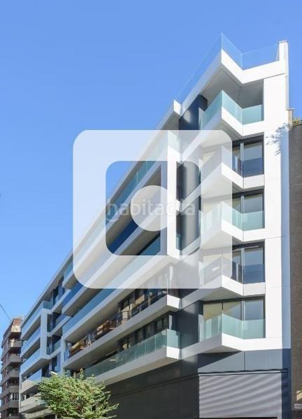 Foto 0d572656-4394-43c8-97a1-1200471265a4. Lloguer pis amb calefacció piscina a Eixample Nord Girona