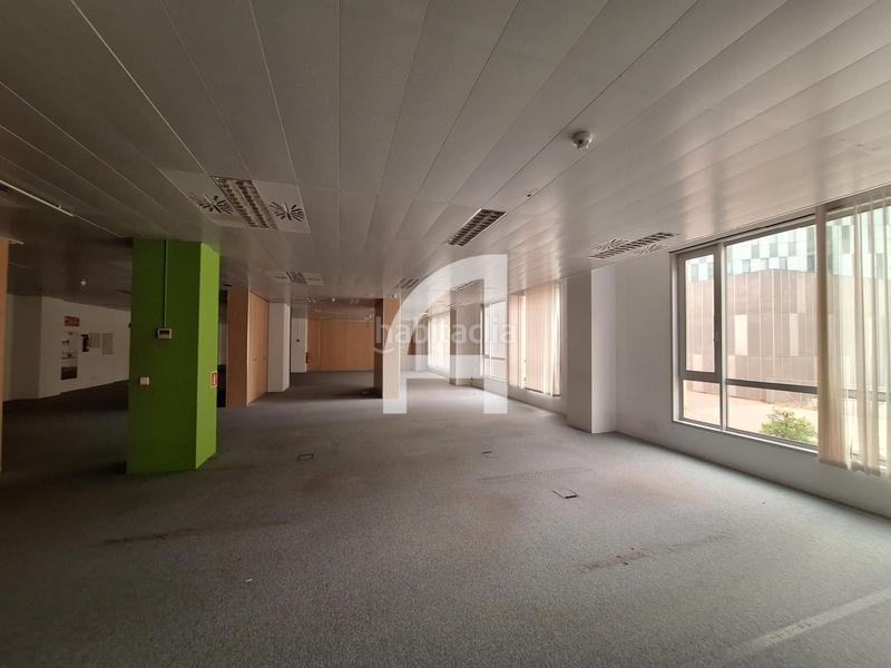 Foto bf32ebaa-2456-4203-9b15-8de531c213bf. Lloguer oficina amb calefacció a Provençals del Poblenou Barcelona