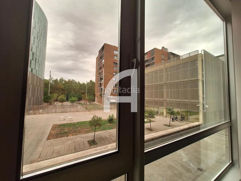 Foto 3b7130e8-5fd9-4436-8693-074e00863547. Location bureau avec chauffage dans Provençals del Poblenou Barcelona