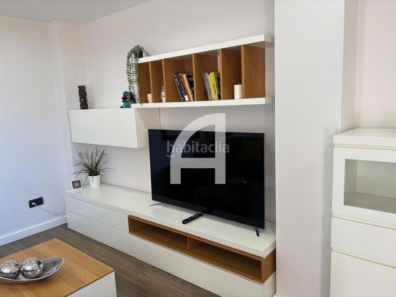 Foto 941327b4-1093-4197-a4f4-cd5bd48fd1b4. Rent penthouse with heating pool in Sant Ramon - Maternitat Barcelona