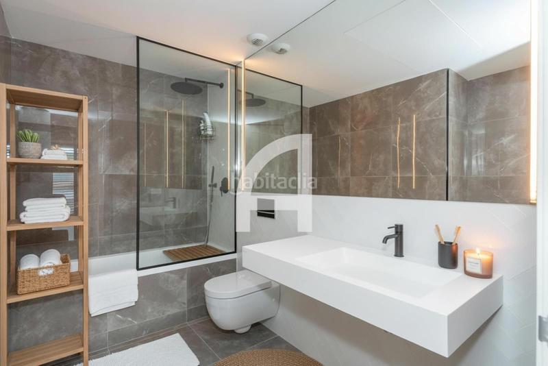 Foto 15e1a4f9-638a-4bf3-aae9-3145fd386be6. Àtic amb calefacció piscina a Eixample Nord Girona