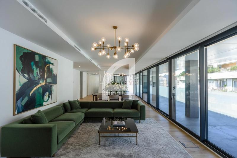 Foto 2774bafd-ad23-4e9a-b02b-f51bc7e51a81. Àtic amb calefacció piscina a Eixample Nord Girona