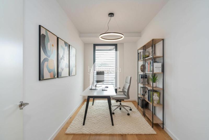 Foto 2c19e5d9-b413-4df6-bd1e-7a8ab74cc1a6. Àtic amb calefacció piscina a Eixample Nord Girona