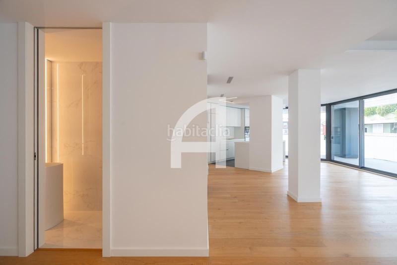 Foto 519b3133-f8ca-4986-847e-19b64fbca86d. Àtic amb calefacció piscina a Eixample Nord Girona