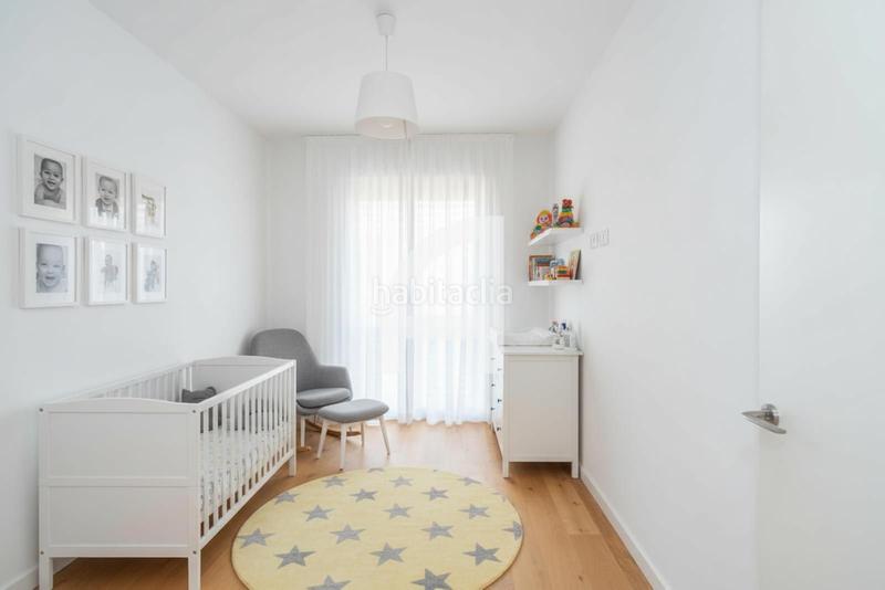 Foto b2238fe9-2488-49fb-8caf-738fad7f915a. Àtic amb calefacció piscina a Eixample Nord Girona