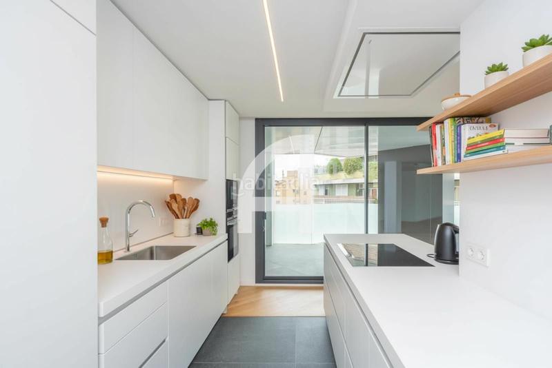 Foto c46e3f4a-b126-486b-a88e-7605bf4e4eca. Àtic amb calefacció piscina a Eixample Nord Girona