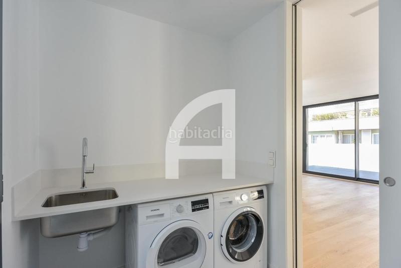 Foto e7b71d79-d98c-4ad7-a204-2e1bf7a66d40. Àtic amb calefacció piscina a Eixample Nord Girona