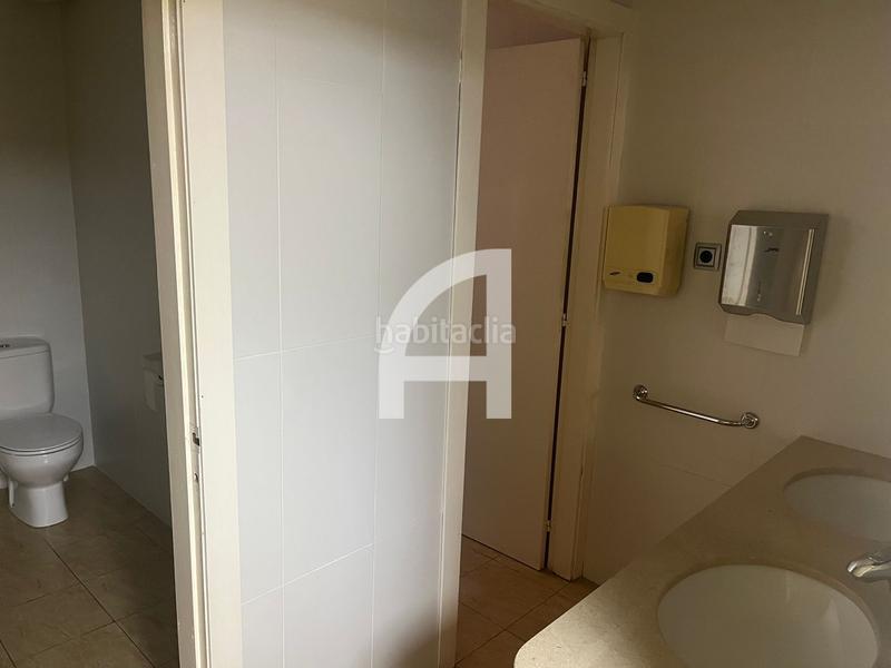 Foto 3d0ade45-ab3e-451d-ade8-d5a712f1d321. Oficina a La Nova Esquerra de l´Eixample Barcelona