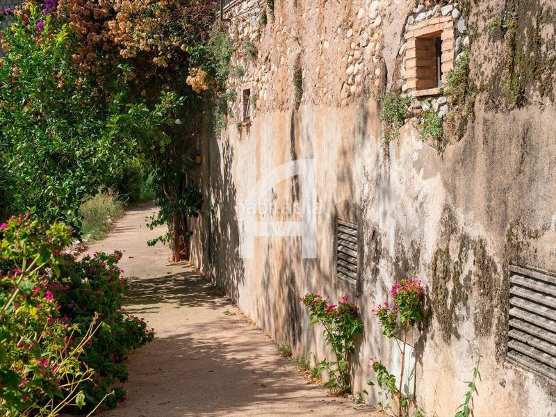 Foto 3eb9e45f-a3da-4d86-b74d-31a5ace99255. Bauernhof mit heizung parking pool in Sant Miquel de Fluvià