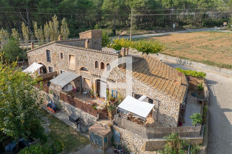 Foto 65cf067f-31b0-4b3e-b126-8d8905f9dc80. Bauernhof mit heizung parking pool in Sant Miquel de Fluvià