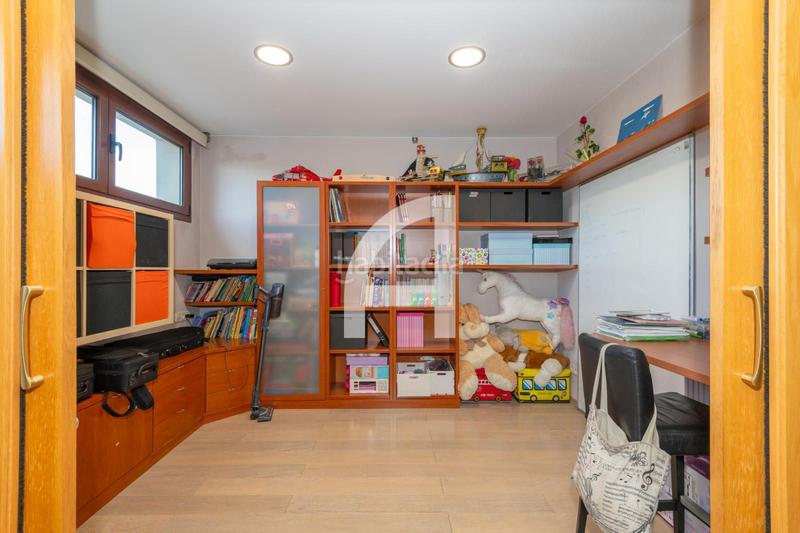 Foto 02fb9e82-a263-4dc8-9384-269cd6f821dc. Casa amb aparcament piscina a Bescanó