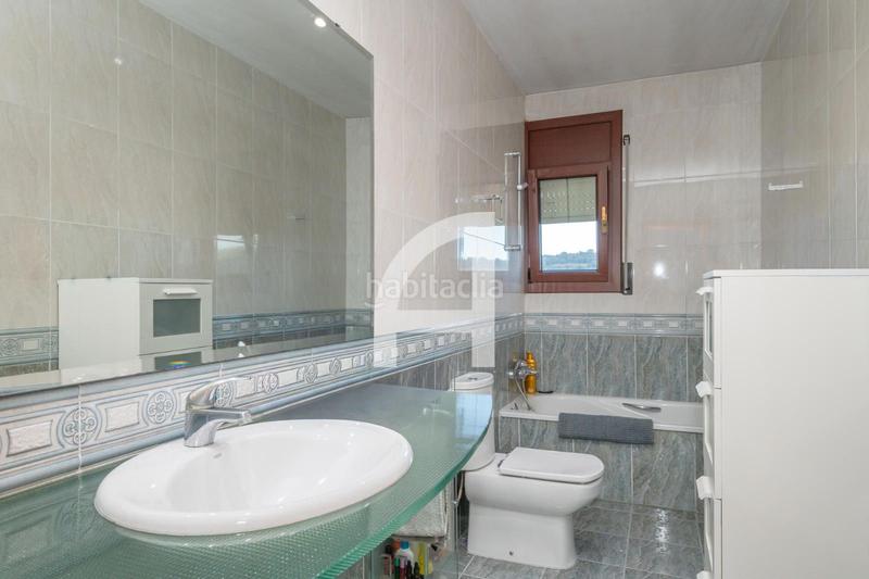 Foto 25571a3d-3e6b-4c17-a253-88576b1c19f9. Casa amb aparcament piscina a Bescanó