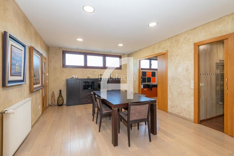 Foto 4ef39458-41e7-418b-80f6-739b1d990b15. Casa amb aparcament piscina a Bescanó