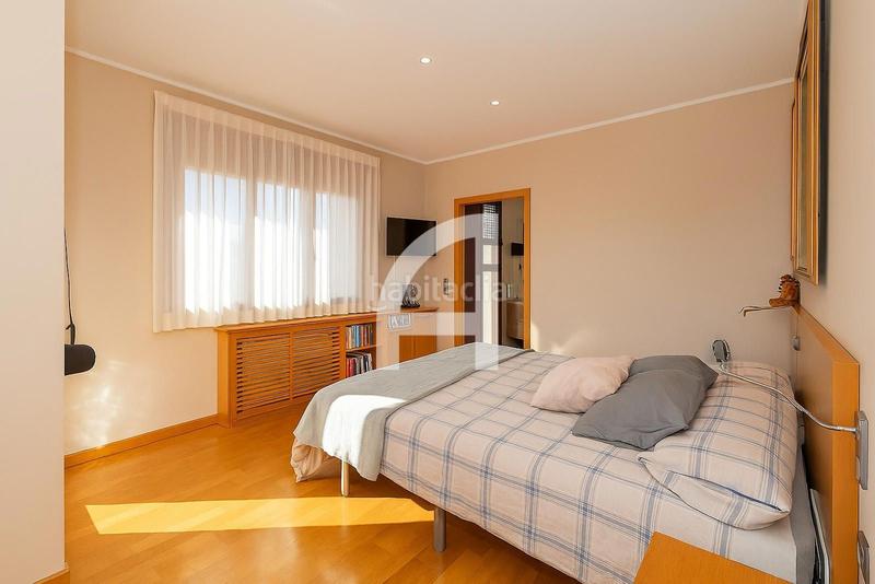 Foto b732b70b-f544-4e86-a23a-39b5021540e4. Casa amb aparcament piscina a Bescanó