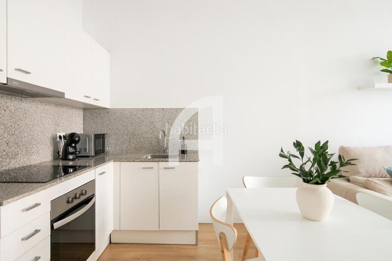 Foto f162dcf7-e983-475b-bdf8-7c09c8e19ecb. Location appartement dans Vila de Gràcia Barcelona