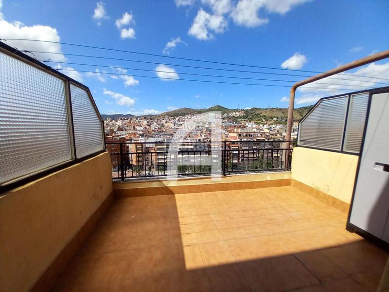 Foto f64019ce-2695-49a7-83cd-4635096aface. Lloguer àtic a Sant Andreu de Palomar Barcelona