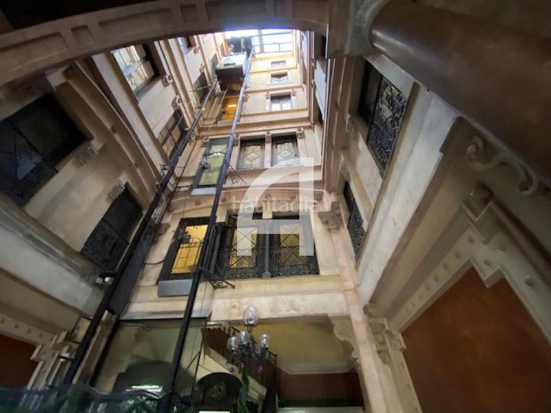 Foto b19fd3d5-47a8-4d02-923e-e7d954b6cd73. Alquiler piso precioso piso con tres dormitorios dobles en Barcelona