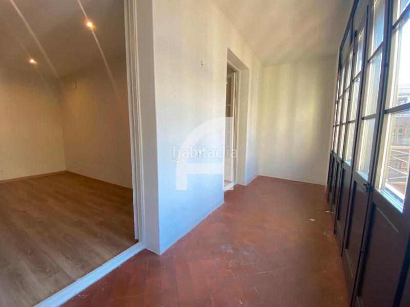 Foto d3a41ec5-7338-46ba-a420-06849626d14e. Alquiler piso precioso piso con tres dormitorios dobles en Barcelona