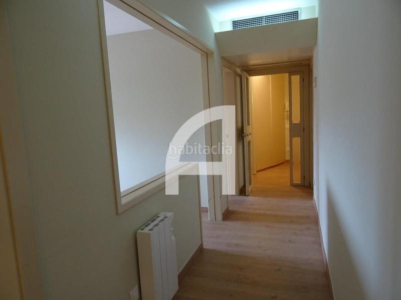 Foto 039685d8-1b4e-4eac-b21e-53630ef251bb. Attico con riscaldamento parcheggio in Centre-Can Nadal Sant Feliu de Llobregat