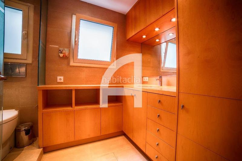 Foto 1767443b-0fe1-4621-b47a-387344ba87c5. Attico con riscaldamento parcheggio in Centre-Can Nadal Sant Feliu de Llobregat