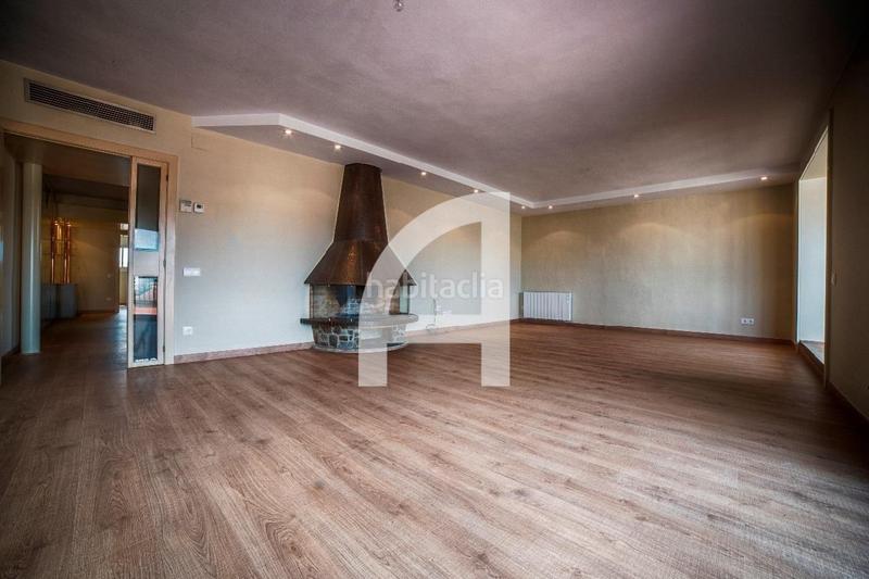 Foto 846f35a4-bc3d-40ef-a49a-70464ea65d78. Attico con riscaldamento parcheggio in Centre-Can Nadal Sant Feliu de Llobregat