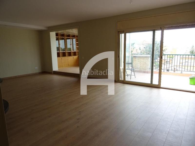 Foto 9adb749a-c686-403d-9d5b-3128b79d9e2e. Attico con riscaldamento parcheggio in Centre-Can Nadal Sant Feliu de Llobregat