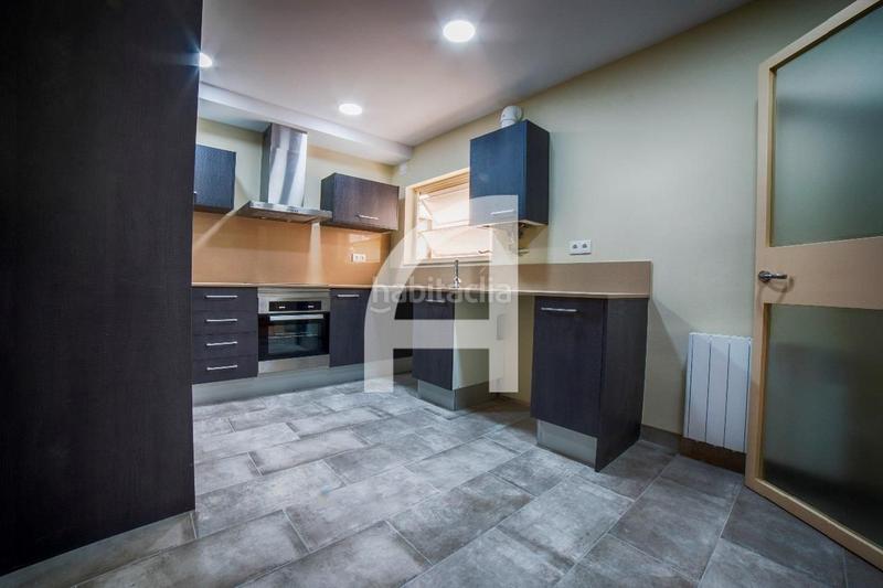 Foto edc7e3dc-4973-426a-bda5-c7a969685b08. Attico con riscaldamento parcheggio in Centre-Can Nadal Sant Feliu de Llobregat