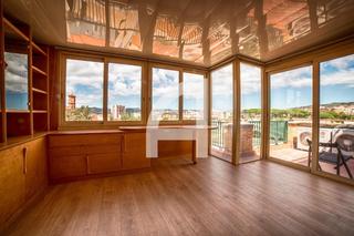 Àtic  Bertrand. Luminoso y amplio ático con maravillosa terraza en el centro de