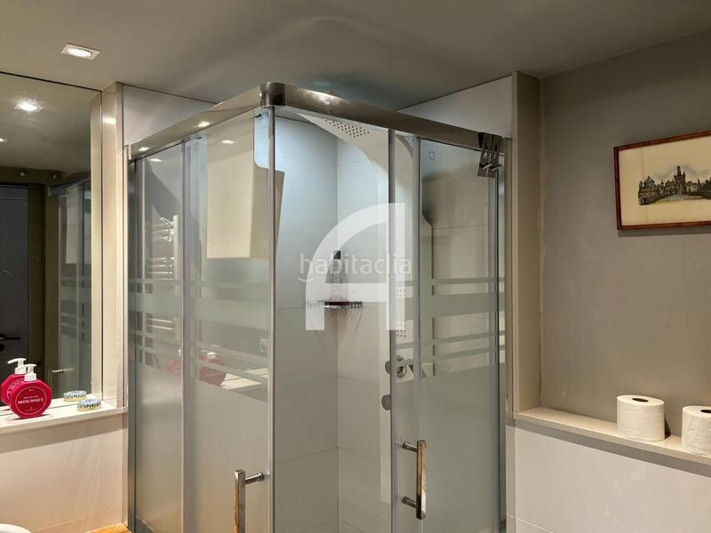 Foto f01aad36-80ee-47ca-883d-a0aa49ced4c6. Dúplex fantastico duplex en Vila de Gràcia Barcelona