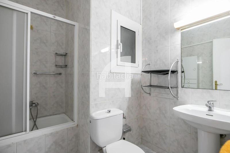 Foto f852ee2b-dd5d-47e1-af27-a4636ec6124f. Flat with heating parking in El Poble Sec - Parc de Montjuïc Barcelona