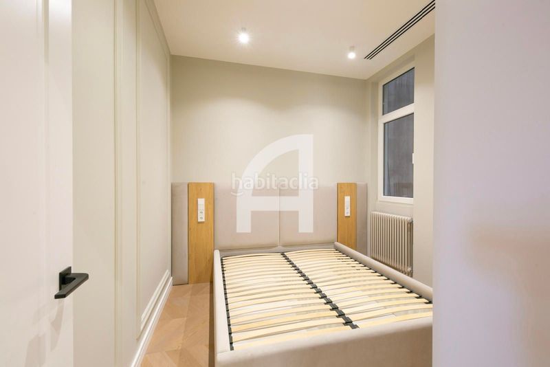 Foto f3c57ed3-98f8-4fe6-9bd8-411fd126ad6f. Pis amb calefacció a Dreta de l´Eixample Barcelona