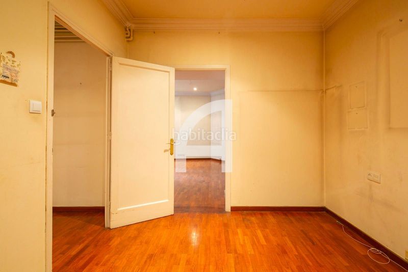 Piso en zona exclusiva con servicio de conserjería en Barcelona - Imagen 14