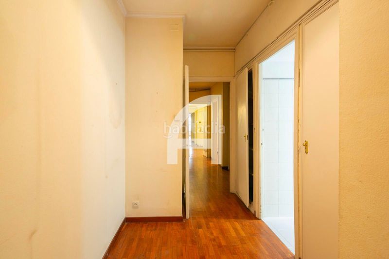 Piso en zona exclusiva con servicio de conserjería en Barcelona - Imagen 23