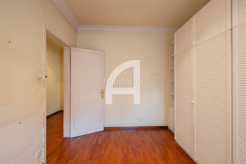 Piso en zona exclusiva con servicio de conserjería en Barcelona - Imagen 9