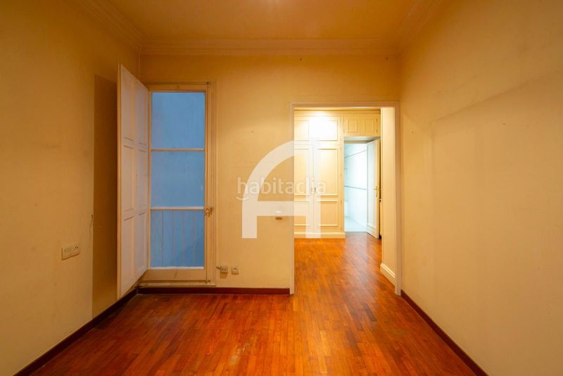 Piso en zona exclusiva con servicio de conserjería en Barcelona - Imagen 12