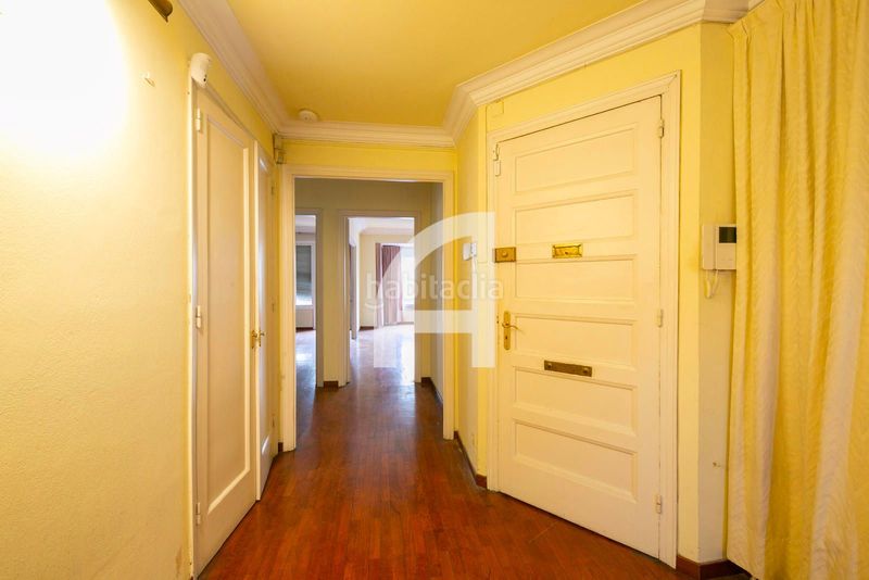 Piso en zona exclusiva con servicio de conserjería en Barcelona - Imagen 28