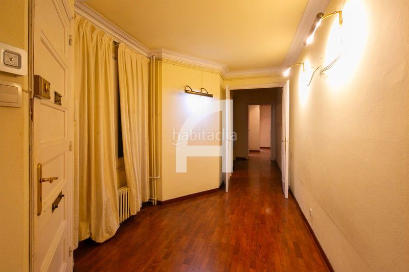 Piso en zona exclusiva con servicio de conserjería en Barcelona - Imagen 26