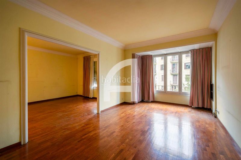 Piso en zona exclusiva con servicio de conserjería en Barcelona - Imagen 5