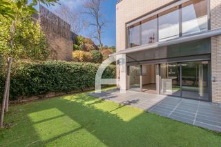 Casa  Avinguda de l'onze de setembre. Casa adosada en venta con piscina comunitaria en cardedeu