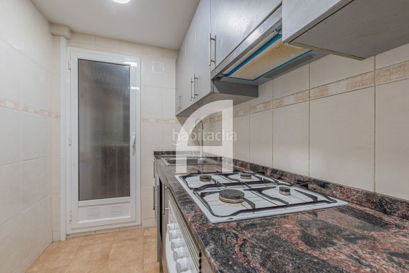 Foto 12a4e6f0-9e7b-4696-abf5-38d419ea5e3a. Pis amb calefacció aparcament a Sarrià Barcelona