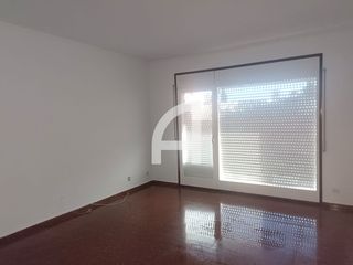 Rent Flat  Francesc layret. Ideal piso en el centro de badalona con plaza de parquing