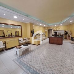 Miete Geschäftsraum  Miquel tort 18. Local en el sitio más concurrido de molins de rei