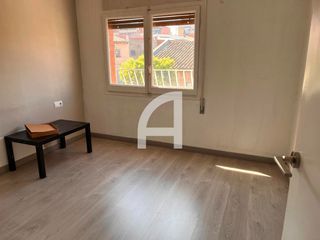 Rent Flat  Carrer d'enric granados. Piso de alquiler en santa perpetua de la mogoda