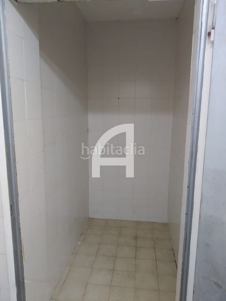 Foto a261903f-d05b-4022-ac06-c47cfd08cb83. Alquiler local comercial local de alquiler alt emprodà girona en Roses