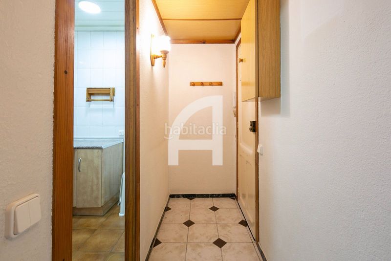 Foto ad5a37f9-bfa4-4681-a226-404aebd5f62e. Pis a El Clot Barcelona