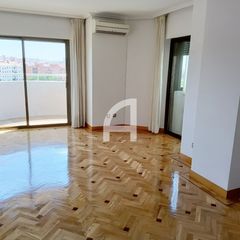 Lloguer Pis  Federico moreno torroba. Oportunidad unica para vivir en una zona estratégica de madrid